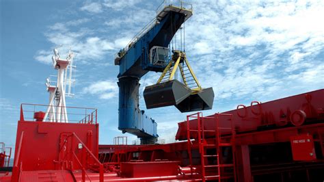 shipping heavy machinery overseas